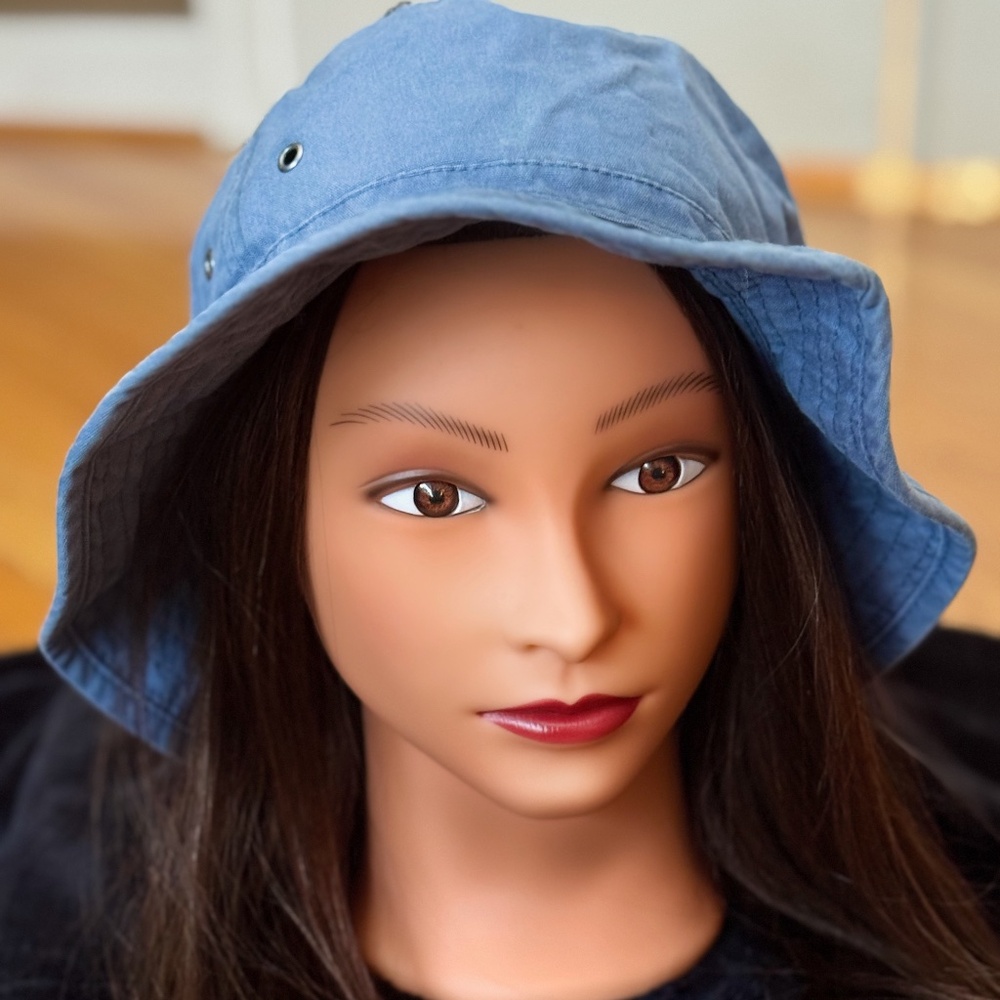 Women's floppy blue hat